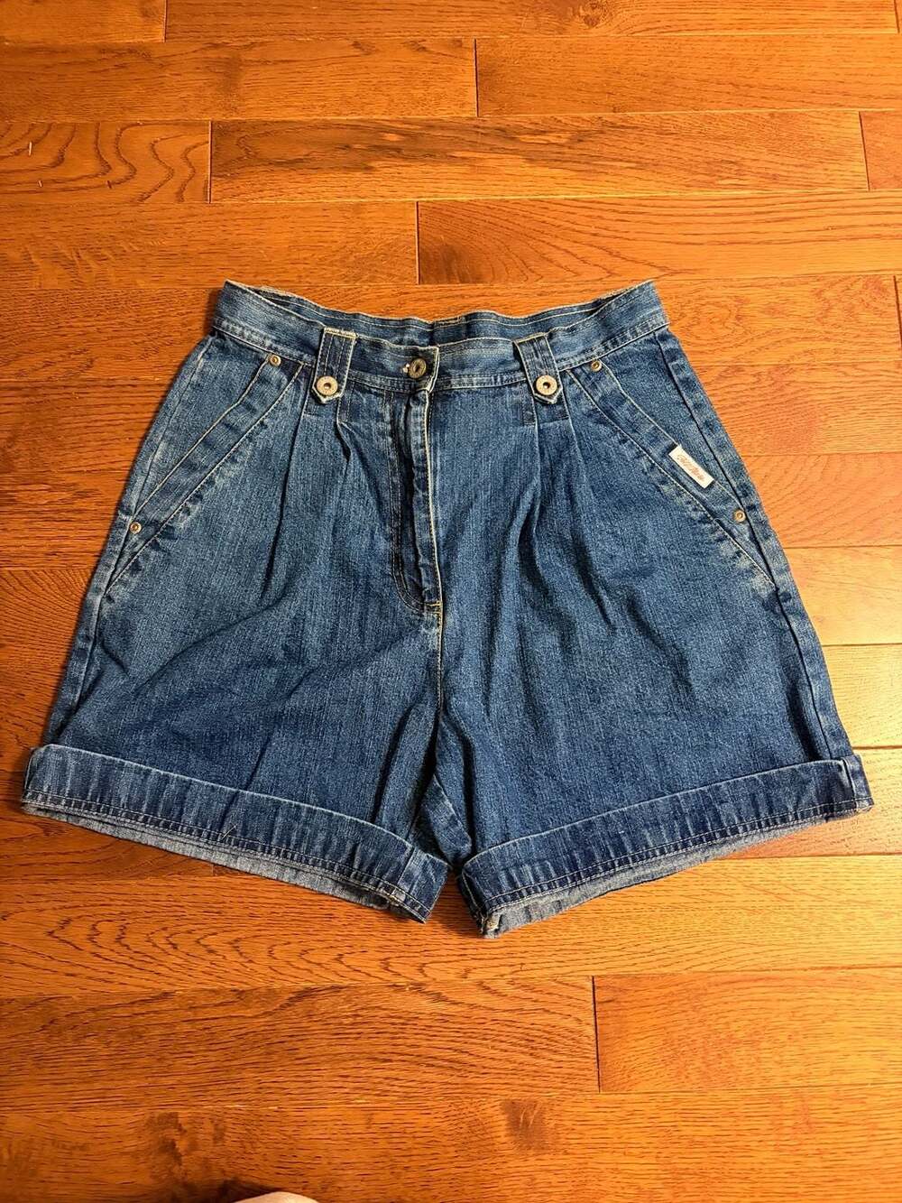 Bill Blass Vintage High Waisted Denim Shorts, Size 8, 100% Cotton, Made in Unite